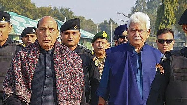 <div class="paragraphs"><p>Defence Minister Rajnath Singh with Jammu and Kashmir Lt. Governor Manoj Sinha.</p></div>
