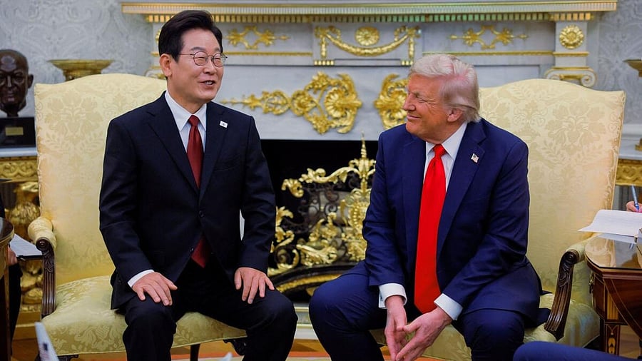 <div class="paragraphs"><p>U.S. President Donald Trump meets with South Korean President Lee Jae Myung at the Oval Office, at the White House, in Washington, D.C., U.S., August 25, 2025.</p></div>