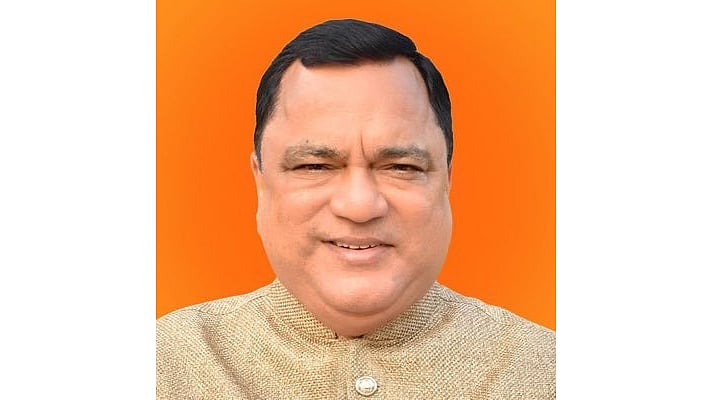 <div class="paragraphs"><p>Mauvin Godinho</p></div>
