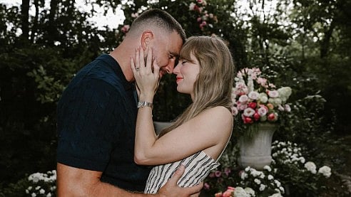 <div class="paragraphs"><p>Taylor Swift and Travis Kelce announced their engagement on social media.</p></div>