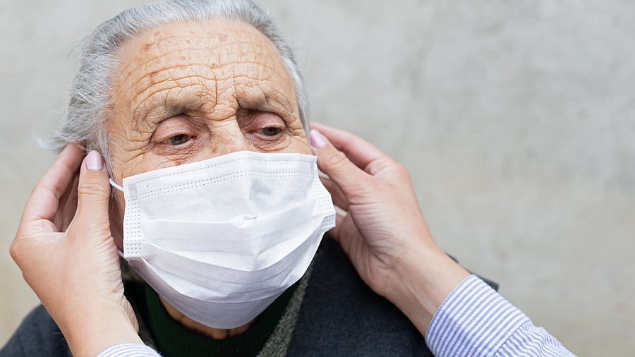 <div class="paragraphs"><p>Wearing masks and stepping out before 9 am or after 5 pm during low pollination hours helps sensitive people, says an allergy specialist. </p></div>