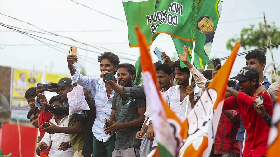 <div class="paragraphs"><p>In this image received on Aug. 28, 2025, Supporters during the opposition parties' 'Voter Adhikar Yatra', in Bihar.</p></div>