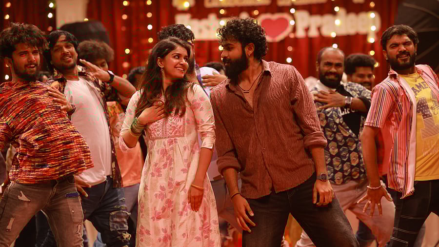 Sanjana Anand and Yuva Rajkumar in the 'Bangle bangaari' song from 'Ekka'.