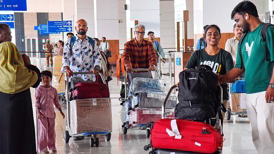 <div class="paragraphs"><p>Residents of Kerala arrive from Gulf countries at the Kochi International Airport. (representative image)</p></div>