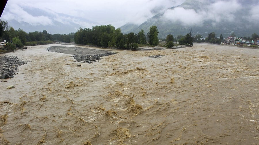 <div class="paragraphs"><p>Beas river flows in spate after heavy rainfall, in Kullu.</p></div>
