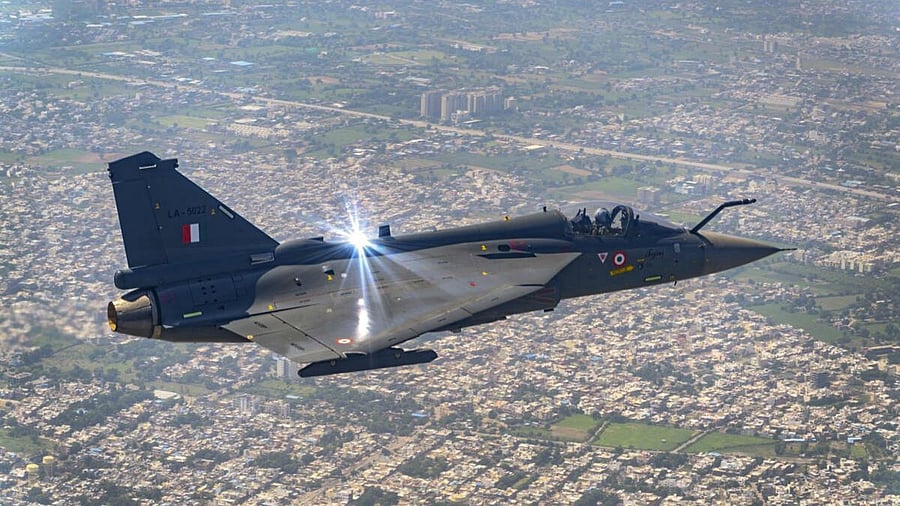 <div class="paragraphs"><p>Tejas fighter jet</p></div>
