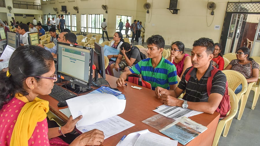 <div class="paragraphs"><p>KEA officials confirmed that the Karnataka Minister for Higher Education wrote to AICTE on August 29 seeking an extension.</p></div>