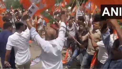 <div class="paragraphs"><p>Cong-BJP workers clash in Patna</p></div>