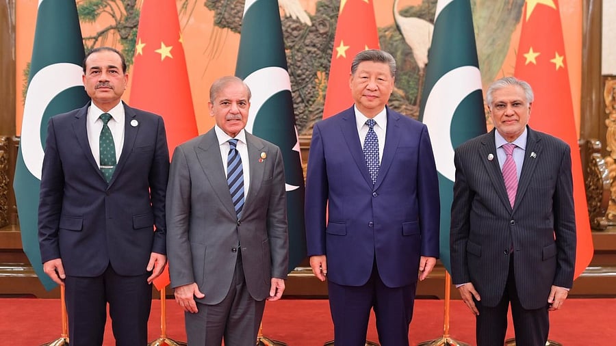 <div class="paragraphs"><p>During his first visit to China in July after taking over as Field Marshal, Munir met Vice President Han Zheng but not President Xi, unlike his predecessor General Qamar Javed Bajwa.</p></div>