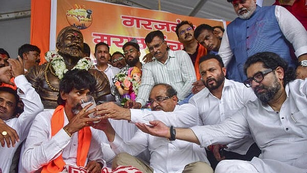 <div class="paragraphs"><p>Maratha quota activist Manoj Patil ends hunger strike.</p></div><div class="paragraphs"><p><br></p></div>