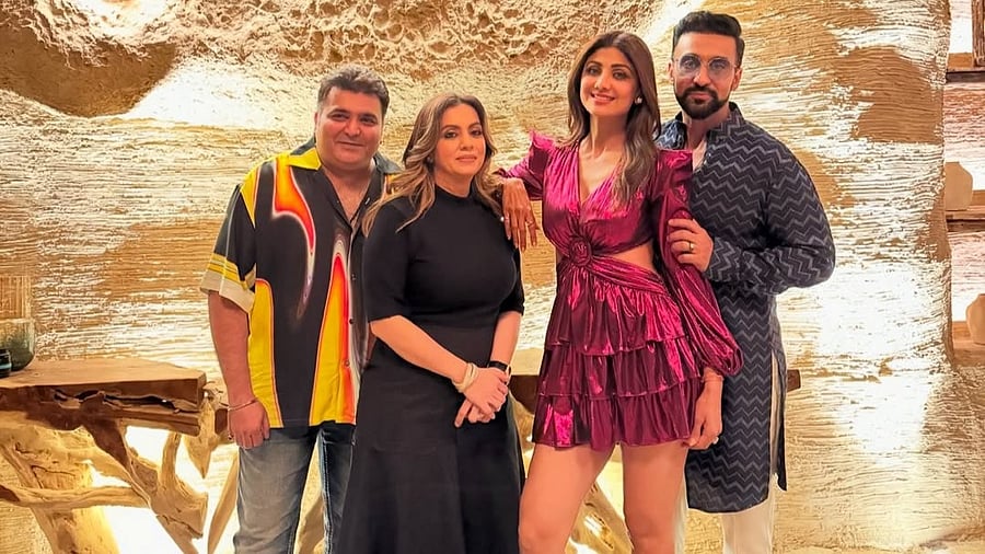 <div class="paragraphs"><p>Bastian owners Shilpa Shetty Kundra and&nbsp;Ranjit Bandra pose with their families.</p></div>