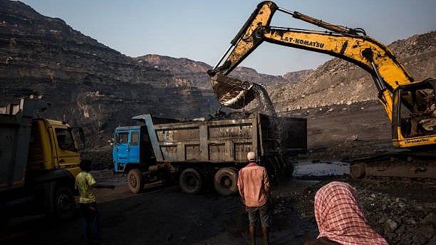 <div class="paragraphs"><p>Representative image of mining activity.</p></div>