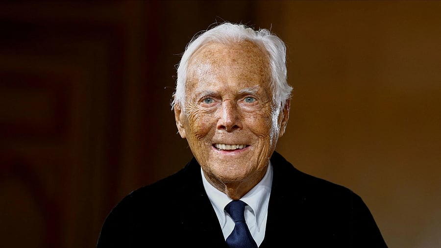 <div class="paragraphs"><p> Designer Giorgio Armani </p></div>