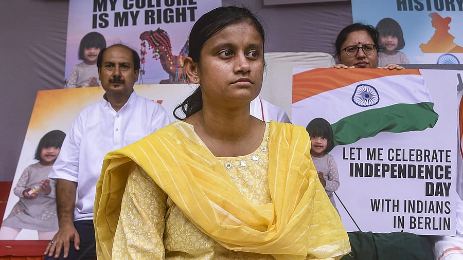 <div class="paragraphs"><p>Ariha Shah's mother Dhara Shah.  </p></div>