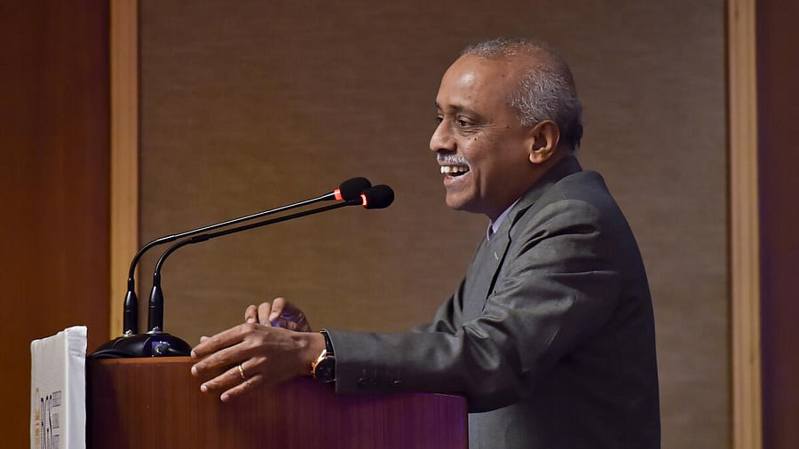 <div class="paragraphs"><p>V Ramasubramanian.</p></div>