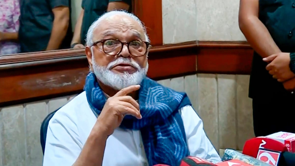 Maharashtra Minister Bhujbal Questions Urgency of NCP Reunion, Sparks Political Debate