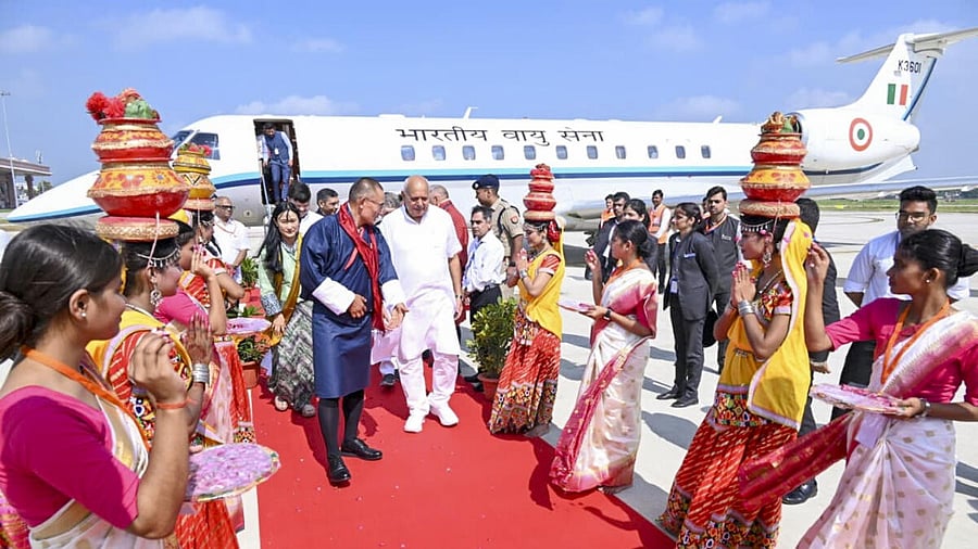 <div class="paragraphs"><p>Bhutan Prime Minister Tshering Tobgay being welcomed with a performance by artistes upon his arrival at the airport, in Ayodhya.</p></div>