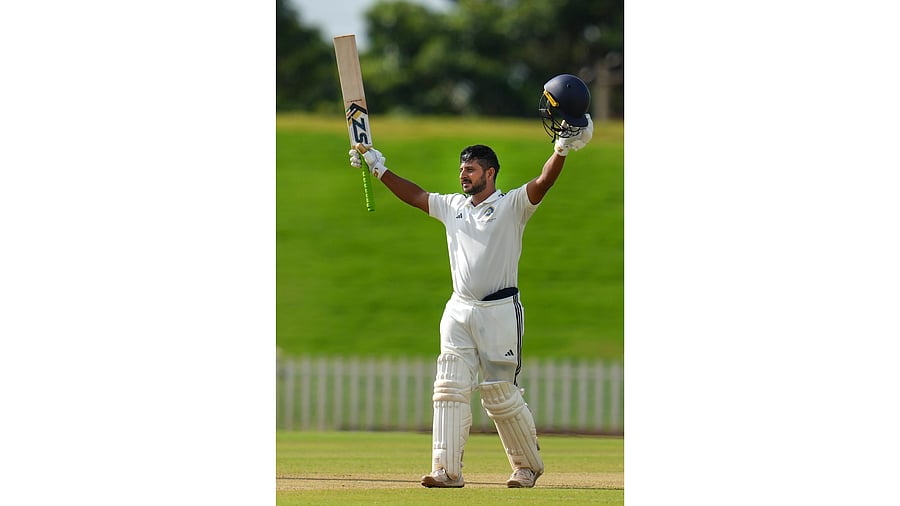 <div class="paragraphs"><p>Shubham Khajuria’s ton kept North Zone’s hopes of a first-innings lead alive in their Duleep Trophy semifinal against South Zone in at BCCI’s CoE on Saturday. </p></div>