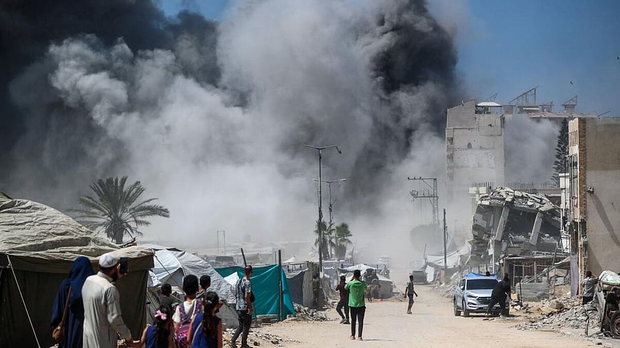 <div class="paragraphs"><p>Israeli strike hits building in Gaza City</p><p></p></div>