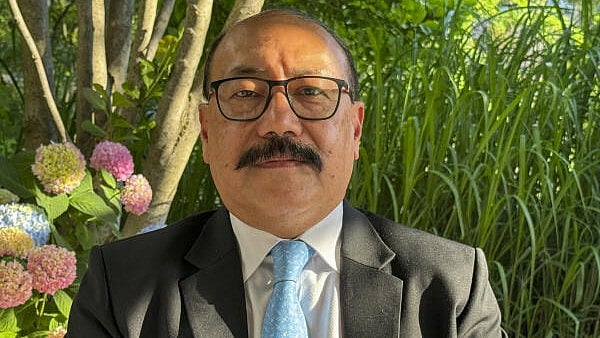 <div class="paragraphs"><p>Harsh Vardhan Shringla</p></div>