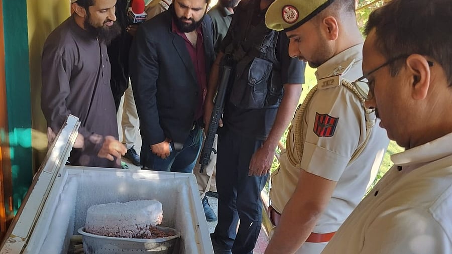 <div class="paragraphs"><p>Flying squads are conducting surprise inspections of meat markets and godowns across Srinagar.</p></div>