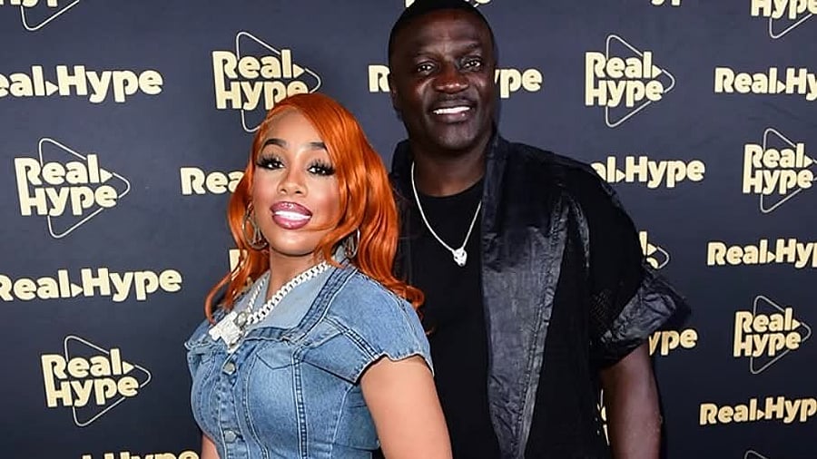 <div class="paragraphs"><p>Akon and his wife&nbsp;Tomeka Thiam.</p></div>