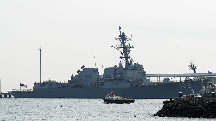 <div class="paragraphs"><p>Venezuela says the US intercepted and boarded a Venezuelan tuna vessel in a 'hostile' manner</p></div>