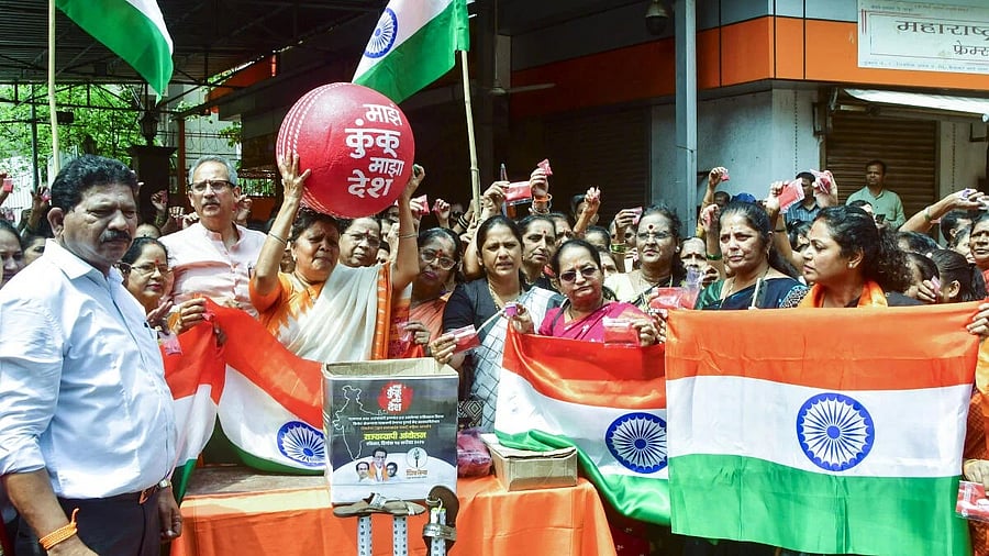 <div class="paragraphs"><p>Shiv Sena (UBT) workers stage a protest against the India-Pakistan Asia Cup cricket match, in Mumbai.</p></div>