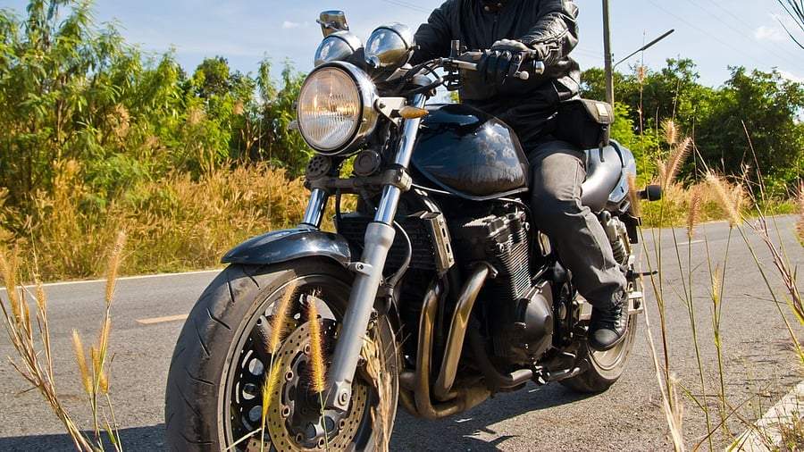 <div class="paragraphs"><p>Bike-borne men snatch gold chains from women in Bengaluru</p></div>