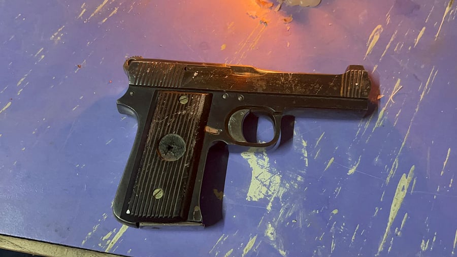 The pistol recovered by the police.