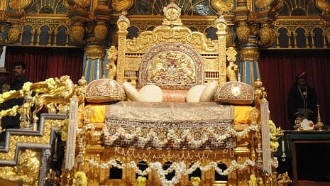 <div class="paragraphs"><p>The golden throne at the Mysuru palace.</p></div>