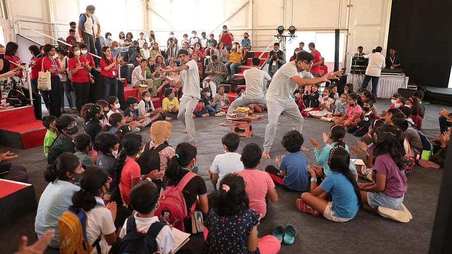 A session at Neev Fest.