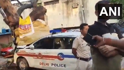 <div class="paragraphs"><p>Screengrab of the PCR van which crash&nbsp;into the tea stall.</p></div>