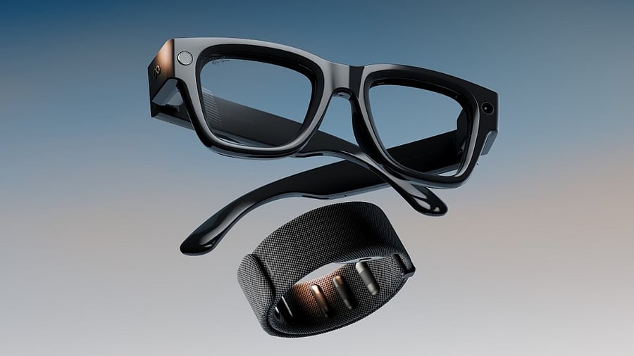 <div class="paragraphs"><p>Ray-Ban Meta Dispay and Meta Neural Band.</p></div>