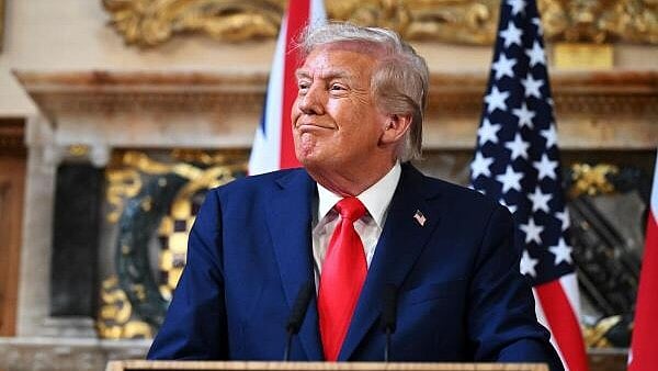 <div class="paragraphs"><p>U.S. President Donald Trump attends a press conference with UK Prime Minister Keir Starmer.</p></div>