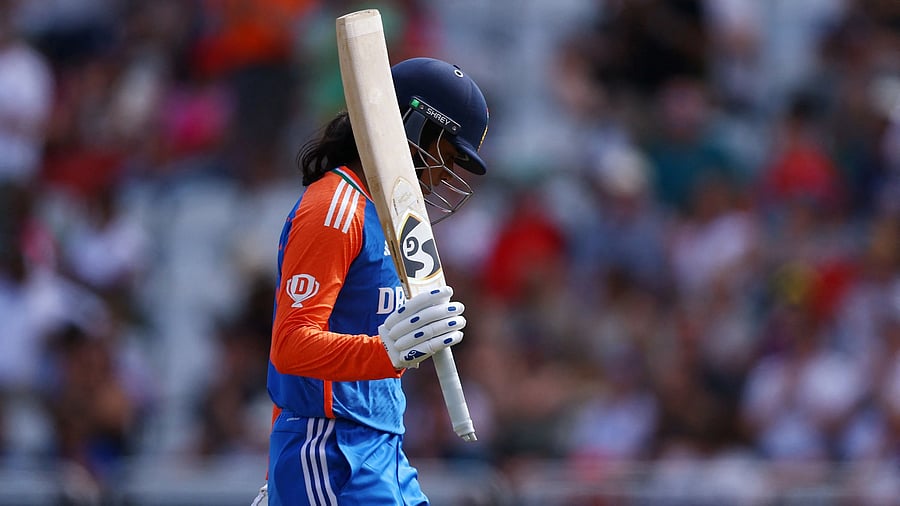 <div class="paragraphs"><p>India's Smriti Mandhana walks off after losing her wicket for representational purpose.</p></div>