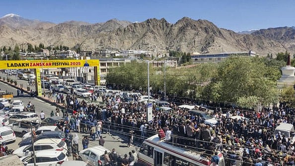 <div class="paragraphs"><p>People blocking a road during a protest demanding Statehood for Ladakh, in Leh.</p></div>