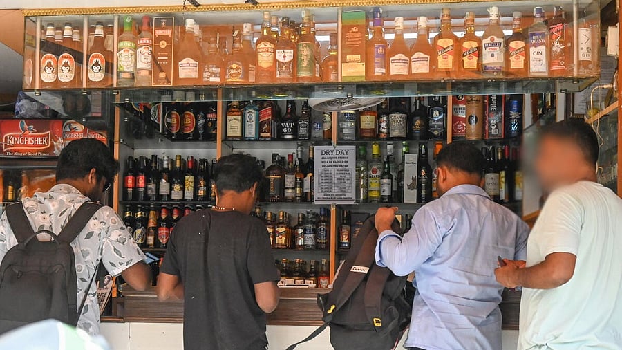 <div class="paragraphs"><p>Representative image of people buying liquor from a store in Bengaluru. </p></div>