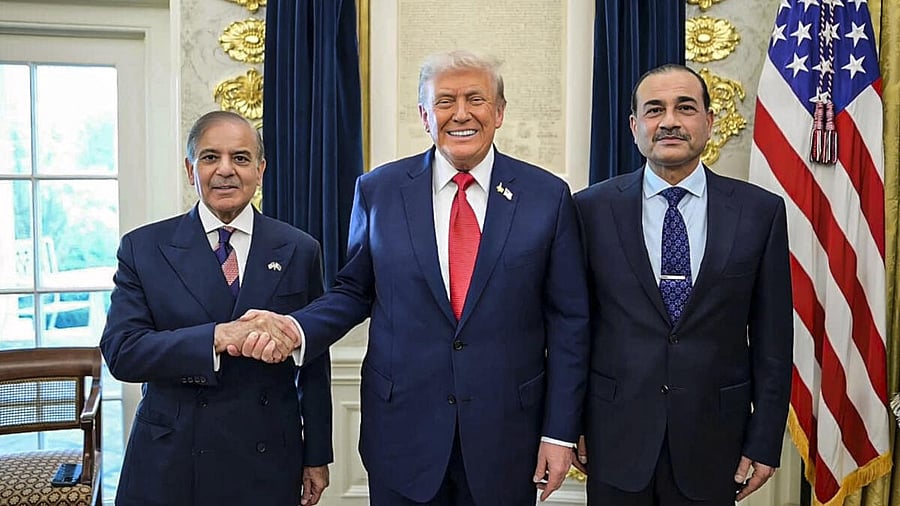 <div class="paragraphs"><p> US President Donald Trump during a meeting with Pakistan Prime Minister Shehbaz Sharif (L) and Pakistan Army chief Field Marshal Asim Munir at the White House in Washington, D.C., on Friday.</p></div>