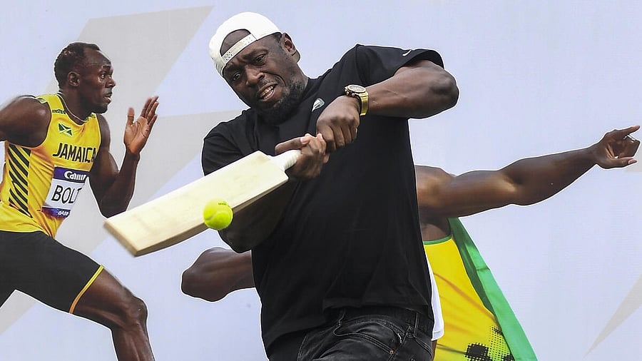 <div class="paragraphs"><p>Usain Bolt plays cricket during a promotional event in Mumbai. <br></p></div>