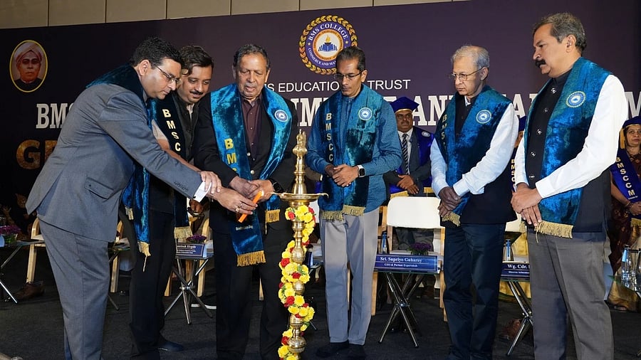 BMS College of Commerce and Management recently held its fifth graduation ceremony.