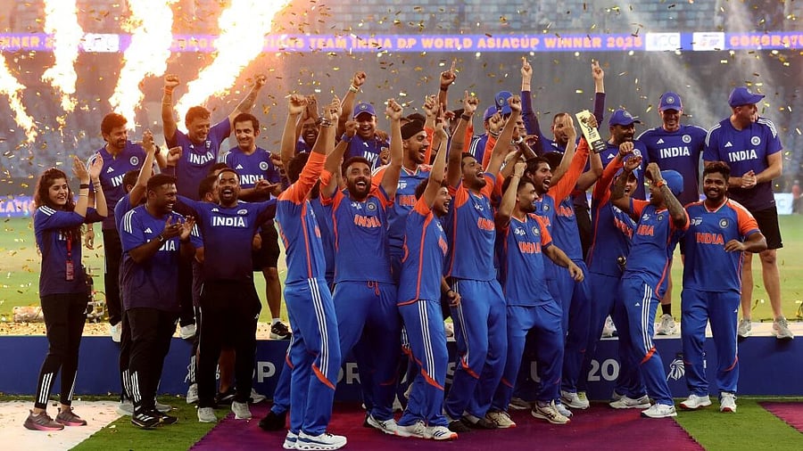 <div class="paragraphs"><p>India players celebrate after winning the Asia Cup during the trophy presentation.</p></div>