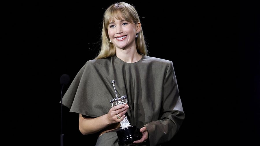 <div class="paragraphs"><p>Actor Jennifer Lawrence receives the Donostia Award at the San Sebastian Film Festival, in San Sebastian, in Spain.</p></div>