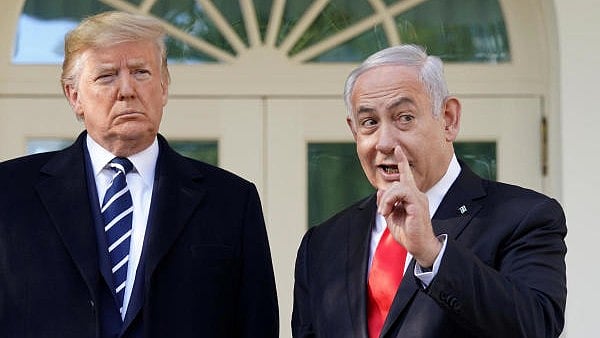 <div class="paragraphs"><p>Prime Minister Benjamin Netanyahu (R) and US President Donald Trump.</p></div>