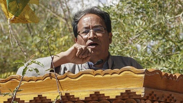 <div class="paragraphs"><p>Activist Sonam Wangchuk</p></div>