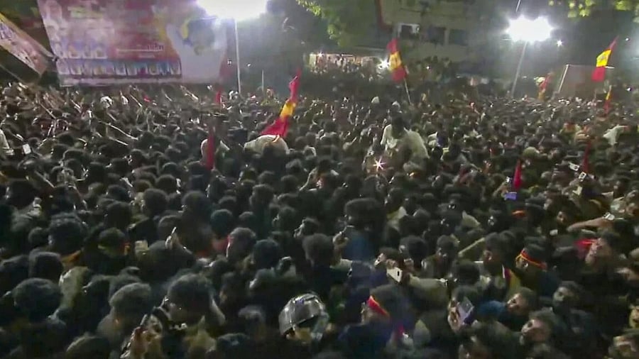 <div class="paragraphs"><p>The crowd at TVK chief and actor Vijay's rally in Karur, Tamil Nadu, on September 27, 2025.</p></div>