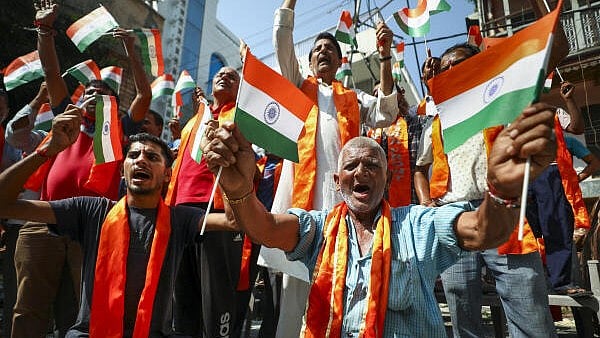 <div class="paragraphs"><p>People raise slogans at a protest for statehood in Ladakh.</p></div>