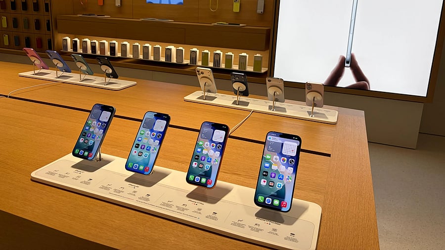 <div class="paragraphs"><p>The iPhone Air, iPhone 17, 17 Pro and 17 Pro Max displayed at Apple Hebbal Store, Bengaluru.</p></div>