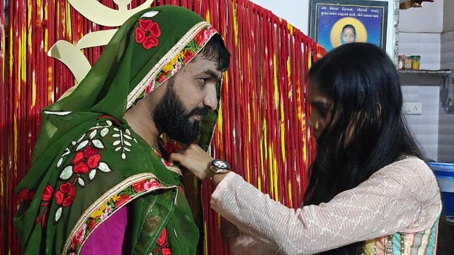 <div class="paragraphs"><p>The men perform ‘Saduma na Garba,’ a 200-year-old dance tradition.</p></div>