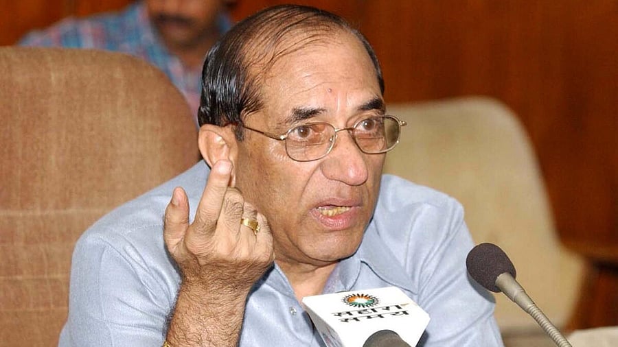 <div class="paragraphs"><p>All Indian Coucil of sports, President Vijay Kumar Malhotra addressing a press conference on forthcoming all India sports congress, in New Delhi.</p></div>